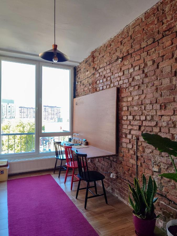 Urban Cozy Retreat Apartment Prishtine Bagian luar foto